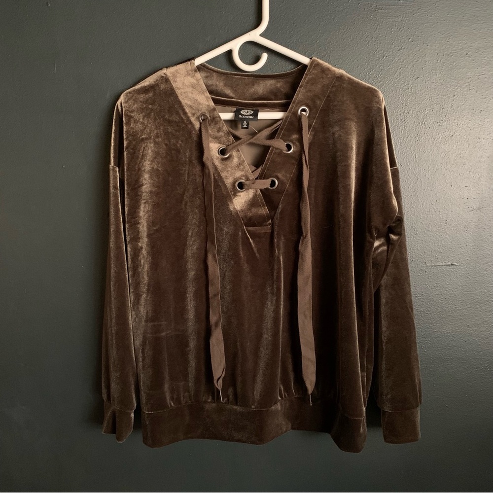 Bobeau Velour Long Sleeve with Criss Cross Lace Up Small